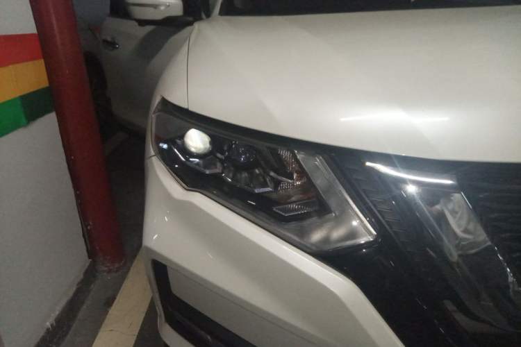 Used Nissan X-Trail 2019 2.0L CVT Smart Connect Comfort Edition 2WD Right Front Headlight