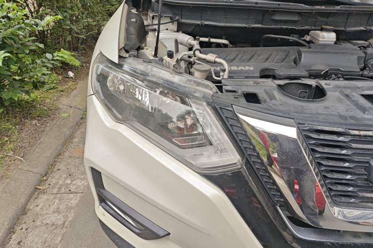 Used Nissan X-Trail 2019 2.0L CVT Smart Connect Comfort Edition 2WD Right Front Headlight