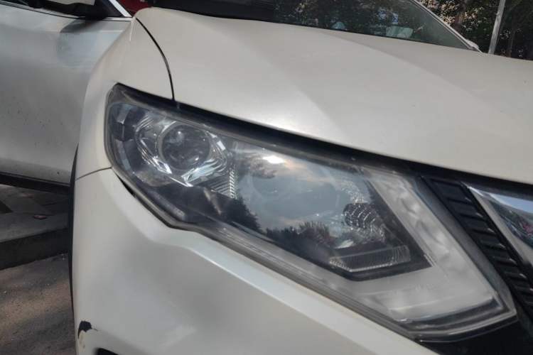Used Nissan X-Trail 2019 2.0L CVT Smart Connect Comfort Edition 2WD Right Front Headlight