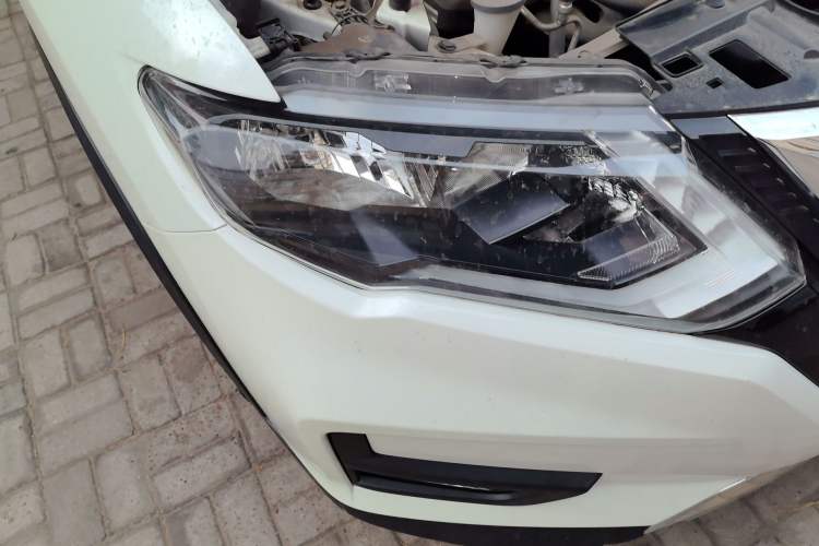 Used Nissan X-Trail 2019 2.0L CVT Smart Connect Comfort Edition 2WD Right Front Headlight