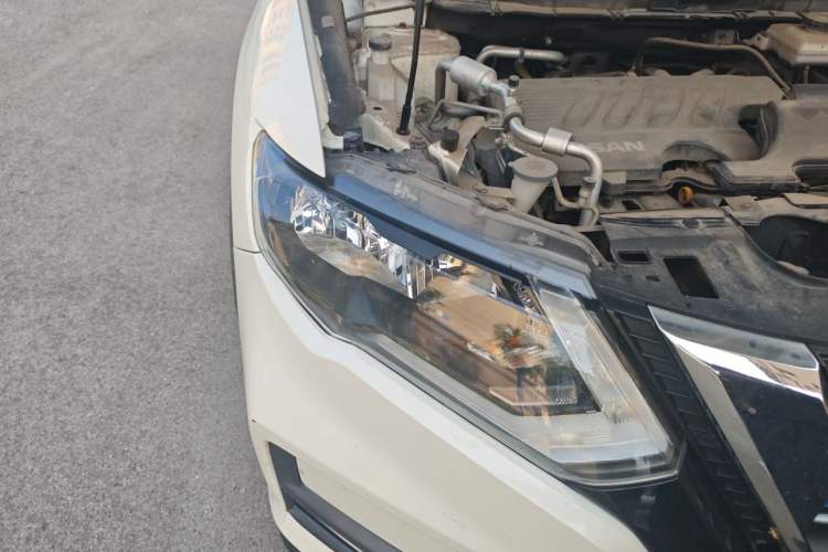 Used Nissan X-Trail 2019 2.0L CVT Smart Connect Comfort Edition 2WD Right Front Headlight