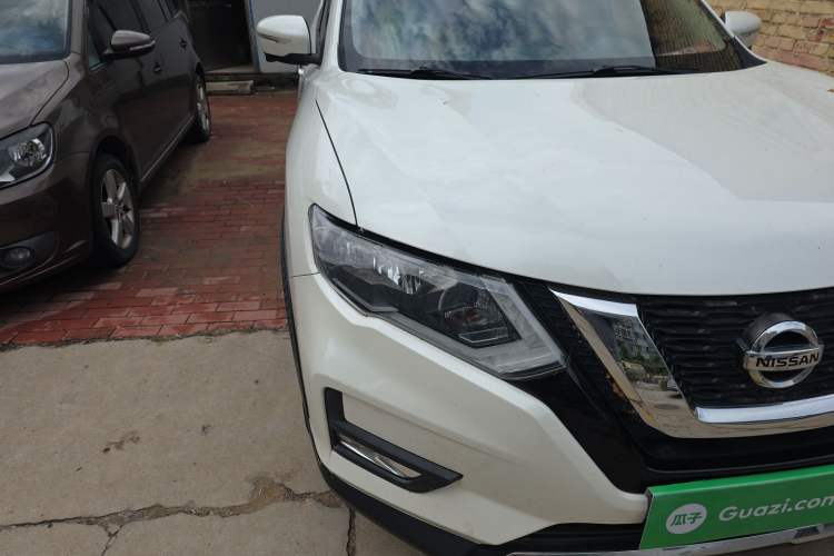 Used Nissan X-Trail 2019 2.0L CVT Smart Connect Comfort Edition 2WD Right Front Headlight