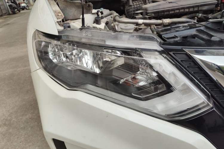 Used Nissan X-Trail 2019 2.5L CVT SmartConnect 7-Seater Leading Edition 4WD Right Front Headlight