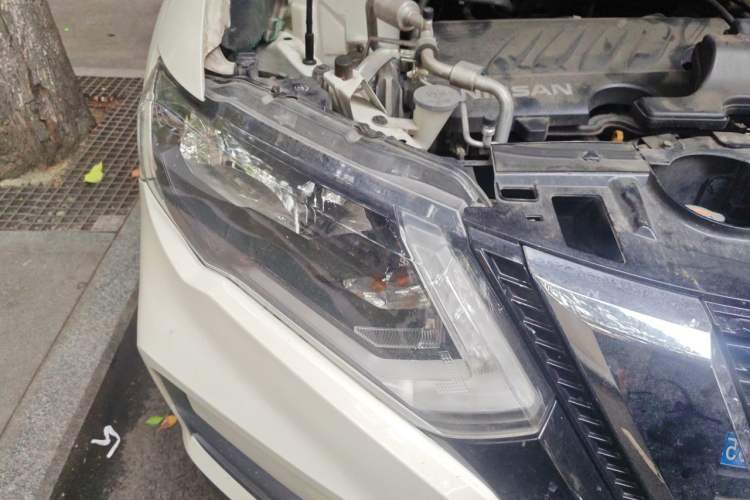 Used Nissan X-Trail 2019 2.0L CVT Smart Connect Comfort Edition 2WD Right Front Headlight