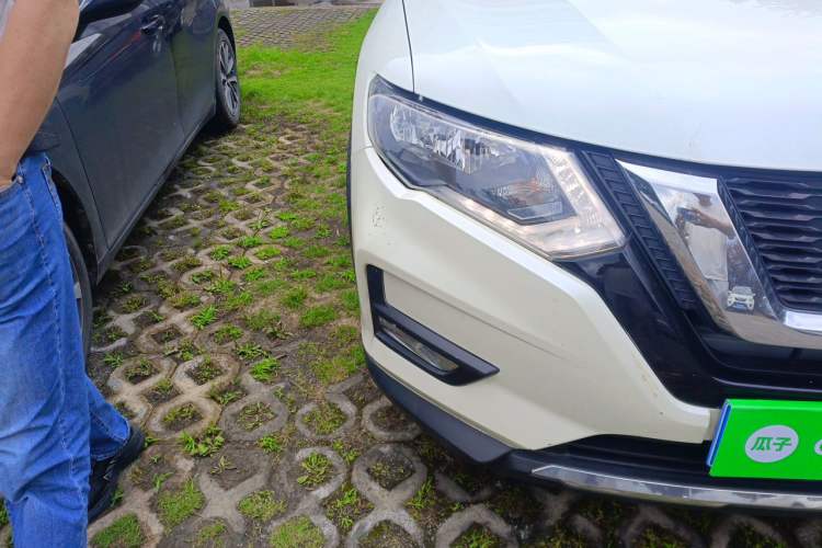 Used Nissan X-Trail 2019 2.0L CVT Smart Connect Comfort Edition 2WD Right Front Headlight