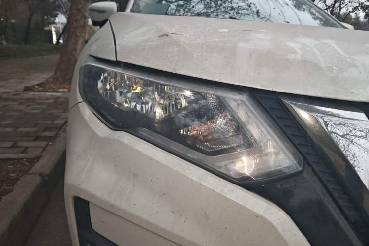 Used Nissan X-Trail 2019 2.0L CVT Smart Connect Comfort Edition 2WD Right Front Headlight