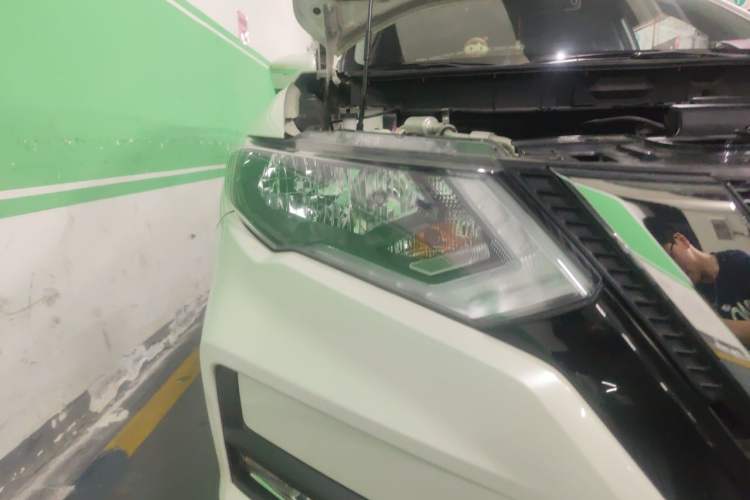 Used Nissan X-Trail 2019 2.0L CVT Smart Connect Comfort Edition 2WD Right Front Headlight