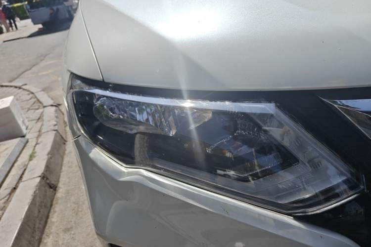 Used Nissan X-Trail 2019 2.0L CVT Smart Connect Comfort Edition 2WD Right Front Headlight