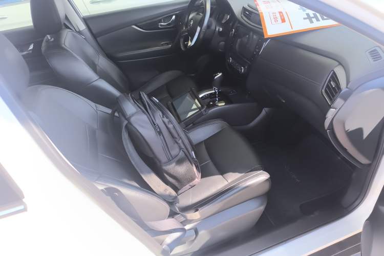 Used Nissan X-Trail 2019 2.0L CVT Smart Connect Comfort Edition 2WD Right Front Seat