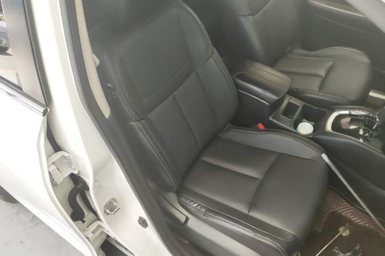 Used Nissan X-Trail 2019 2.0L CVT Smart Connect Comfort Edition 2WD Right Front Seat