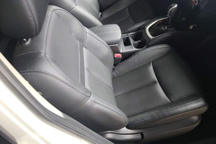 Used Nissan X-Trail 2019 2.0L CVT Smart Connect Comfort Edition 2WD Right Front Seat