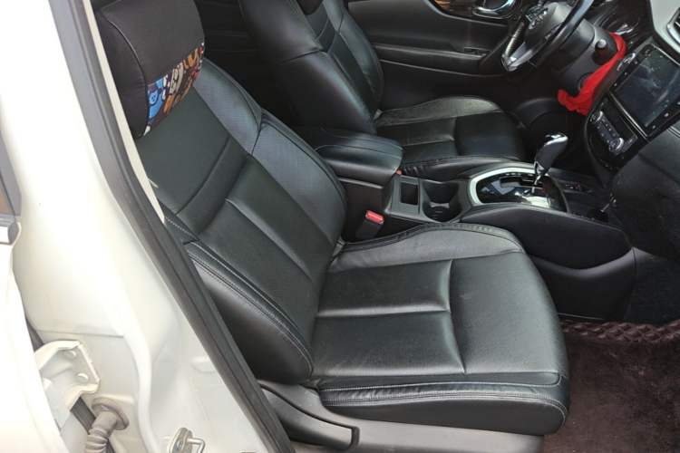 Used Nissan X-Trail 2019 2.0L CVT Smart Connect Comfort Edition 2WD Right Front Seat