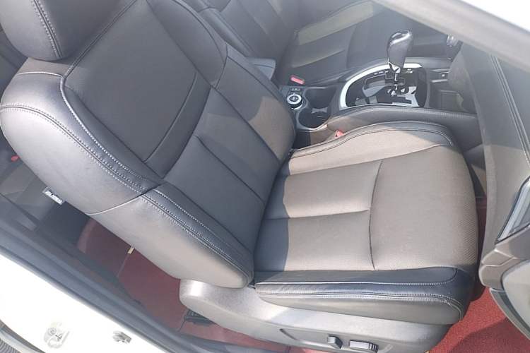 Used Nissan X-Trail 2019 2.5L CVT Smart Connect Luxury Edition 4WD Right Front Seat