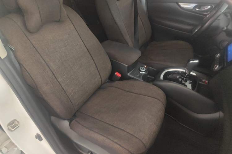 Used Nissan X-Trail 2019 2.5L CVT Smart Connect Luxury Edition 4WD Right Front Seat
