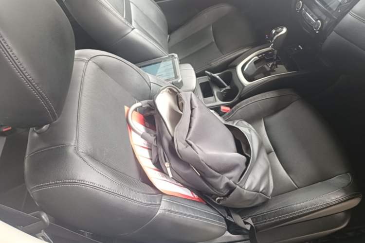 Used Nissan X-Trail 2019 2.0L CVT Smart Connect Comfort Edition 2WD Right Front Seat
