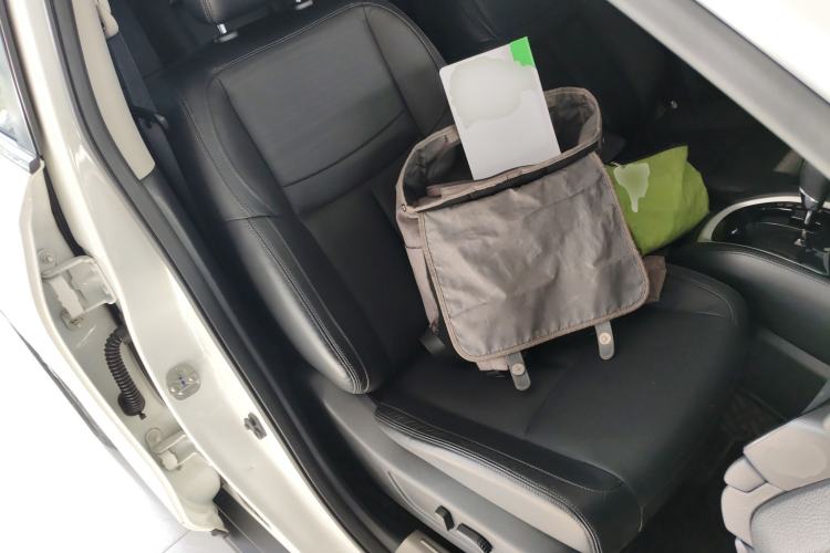 Used Nissan X-Trail 2019 2.5L CVT Smart Connect Luxury Edition 4WD Right Front Seat