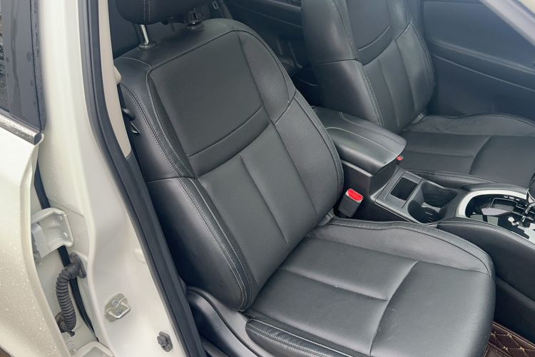 Used Nissan X-Trail 2019 2.0L CVT Smart Connect Comfort Edition 2WD Right Front Seat