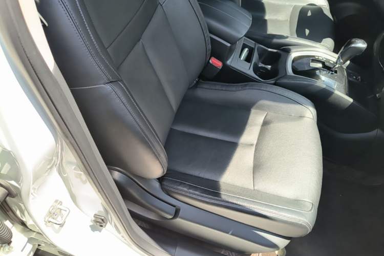 Used Nissan X-Trail 2019 2.0L CVT Smart Connect Comfort Edition 2WD Right Front Seat