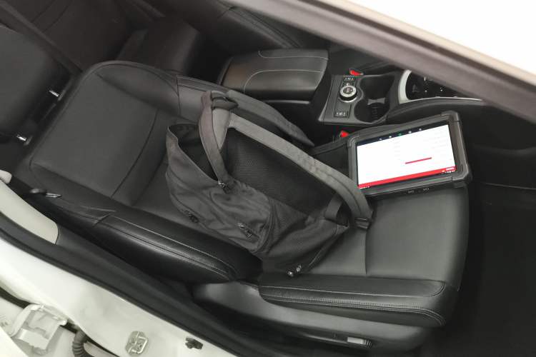 Used Nissan X-Trail 2019 2.5L CVT Smart Connect Luxury Edition 4WD Right Front Seat