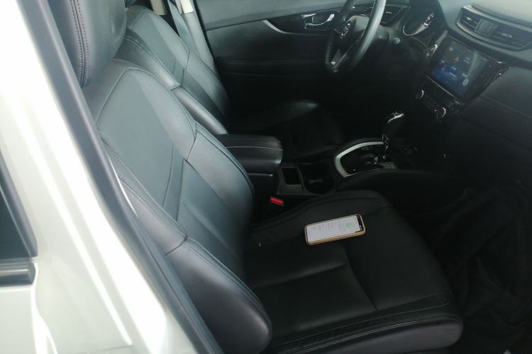 Used Nissan X-Trail 2019 2.0L CVT Smart Connect Comfort Edition 2WD Right Front Seat