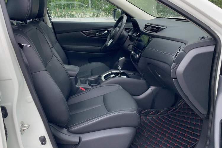 Used Nissan X-Trail 2019 2.0L CVT Smart Connect Comfort Edition 2WD Right Front Seat