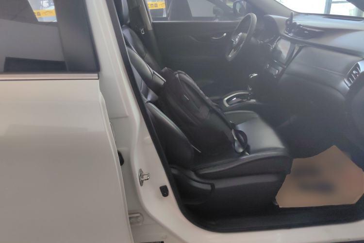 Used Nissan X-Trail 2019 2.0L CVT Smart Connect Comfort Edition 2WD Right Front Seat