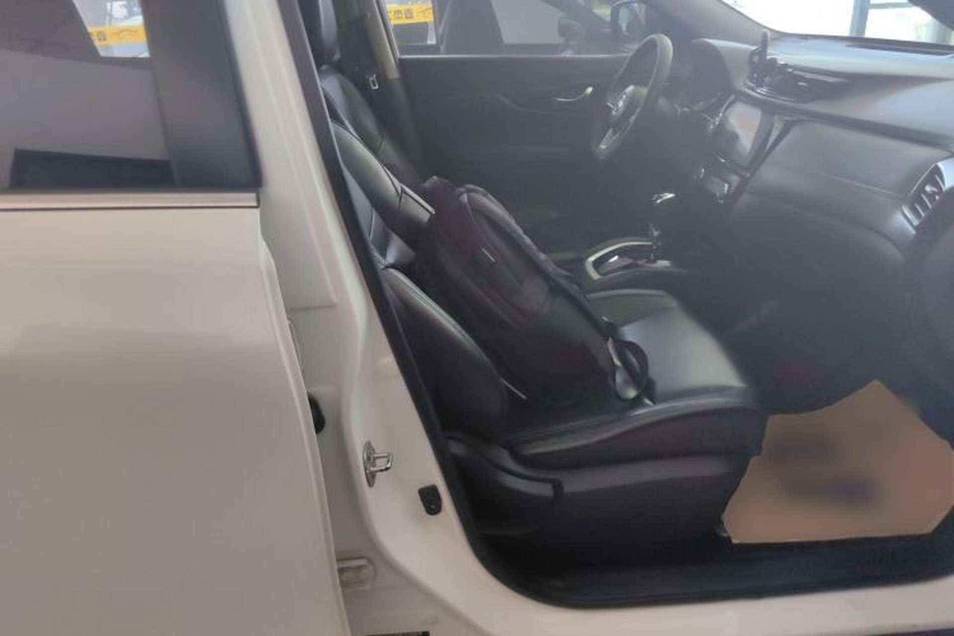 Used Nissan X-Trail 2019 2.0L CVT Smart Connect Comfort Edition 2WD Right Front Seat