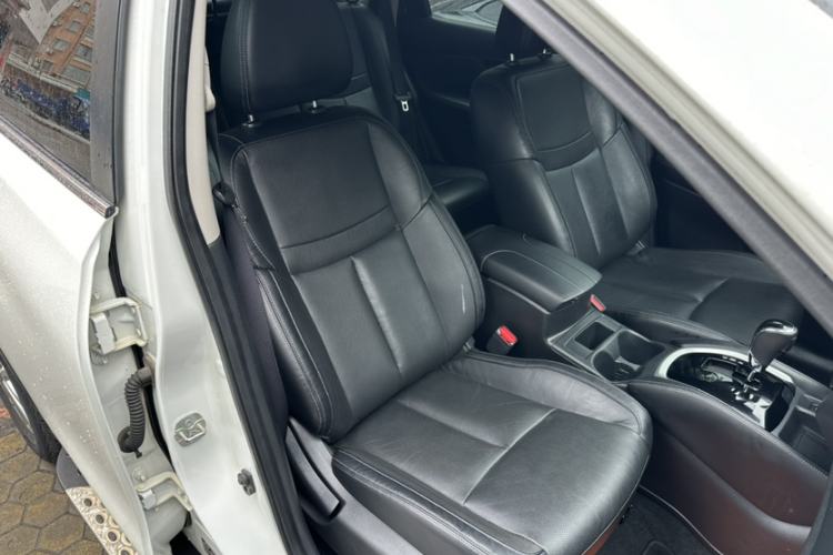 Used Nissan X-Trail 2019 2.0L CVT Smart Connect Comfort Edition 2WD Right Front Seat