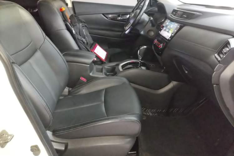 Used Nissan X-Trail 2019 2.0L CVT Smart Connect Comfort Edition 2WD Right Front Seat