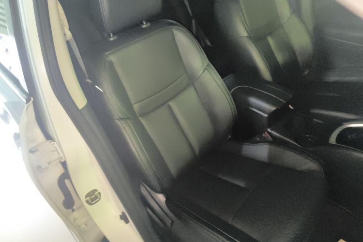 Used Nissan X-Trail 2019 2.0L CVT Smart Connect Comfort Edition 2WD Right Front Seat