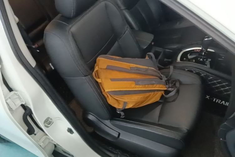 Used Nissan X-Trail 2019 2.0L CVT Smart Connect Comfort Edition 2WD Right Front Seat