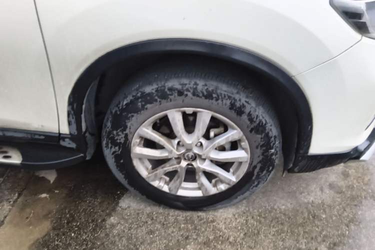 Used Nissan X-Trail 2019 2.0L CVT Smart Connect Comfort Edition 2WD Right Front Wheel Hub
