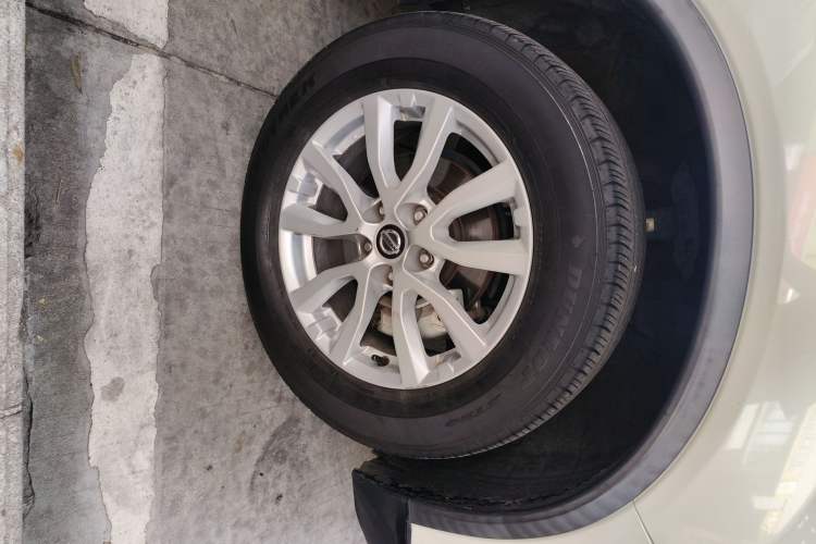 Used Nissan X-Trail 2019 2.0L CVT Smart Connect Comfort Edition 2WD Right Front Wheel Hub