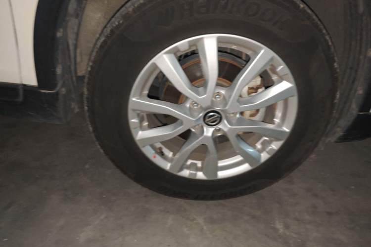 Used Nissan X-Trail 2019 2.0L CVT Smart Connect Comfort Edition 2WD Right Front Wheel Hub