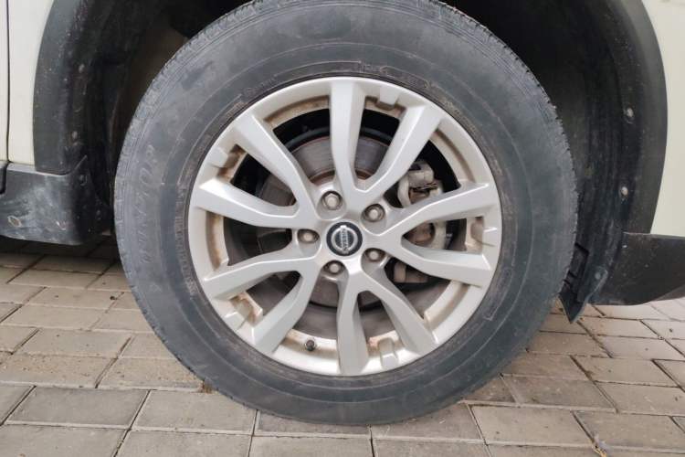 Used Nissan X-Trail 2019 2.0L CVT Comfort Edition 2WD Right Front Wheel Hub
