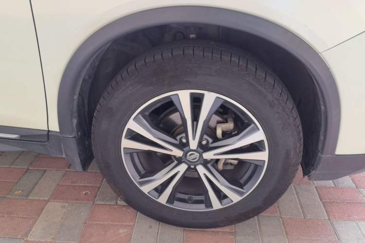 Used Nissan X-Trail 2019 2.5L CVT Smart Connect Luxury Edition 4WD Right Front Wheel Hub
