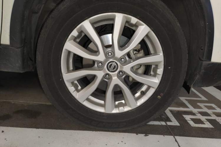 Used Nissan X-Trail 2019 2.0L CVT Smart Connect Comfort Edition 2WD Right Front Wheel Hub