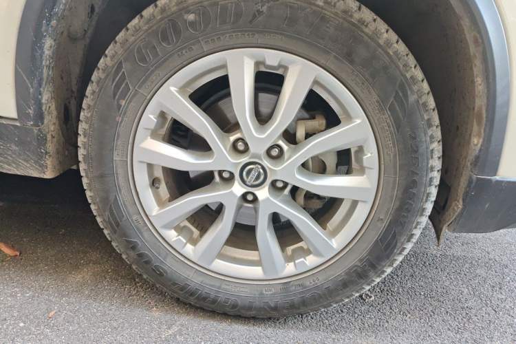 Used Nissan X-Trail 2019 2.0L CVT Smart Connect Comfort Edition 2WD Right Front Wheel Hub