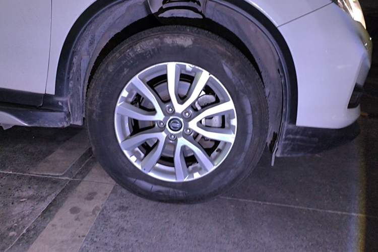 Used Nissan X-Trail 2019 2.0L CVT SmartConnect 7-Seater Comfort Edition 2WD Right Front Wheel Hub