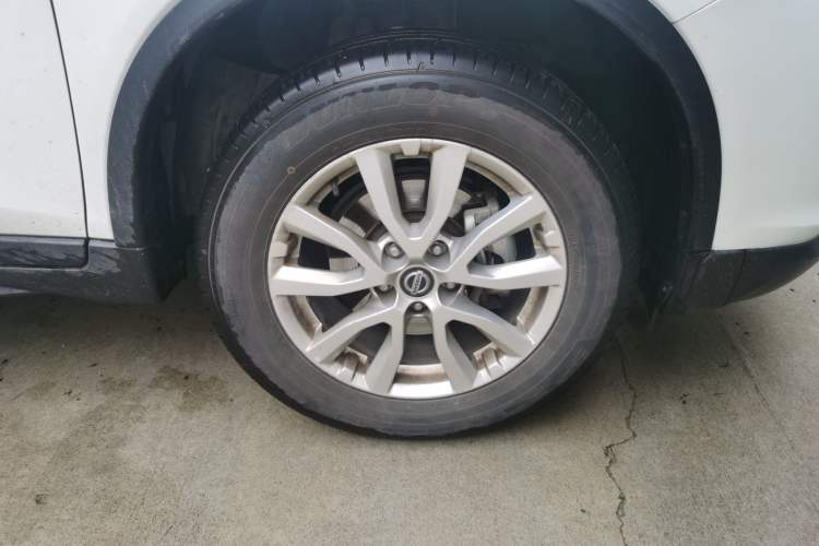 Used Nissan X-Trail 2019 2.0L CVT Comfort Edition 2WD Right Front Wheel Hub