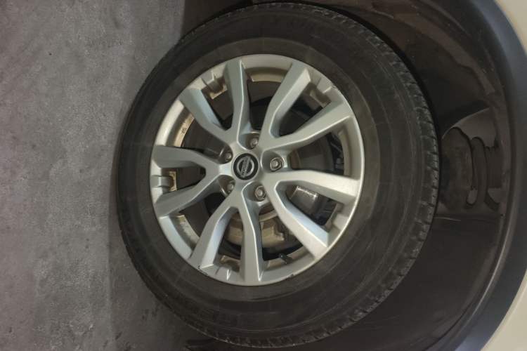 Used Nissan X-Trail 2019 2.0L CVT Smart Connect Comfort Edition 2WD Right Front Wheel Hub
