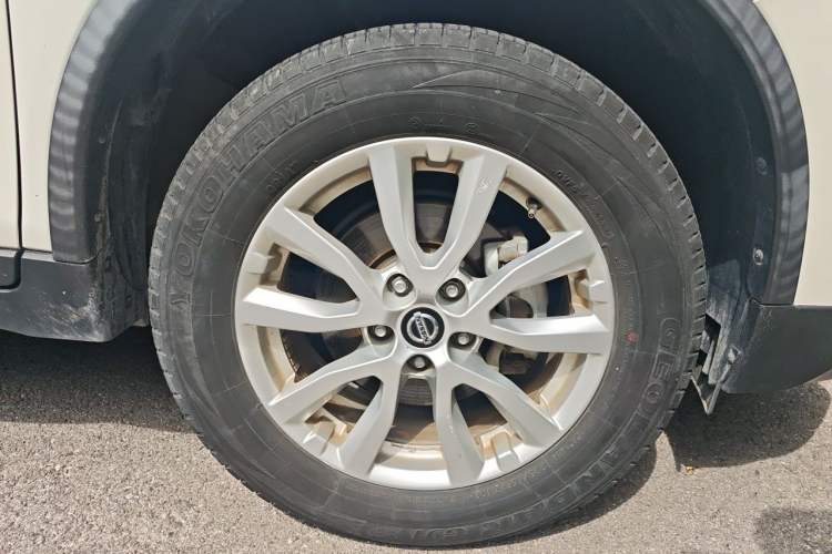 Used Nissan X-Trail 2019 2.0L CVT SmartConnect 7-Seater Comfort Edition 2WD Right Front Wheel Hub