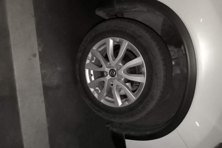 Used Nissan X-Trail 2019 2.0L CVT Smart Connect Comfort Edition 2WD Right Front Wheel Hub