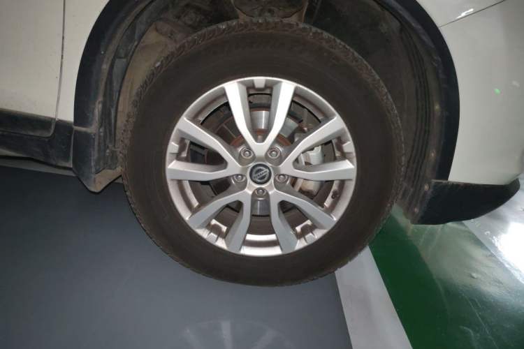 Used Nissan X-Trail 2019 2.0L CVT Smart Connect Comfort Edition 2WD Right Front Wheel Hub