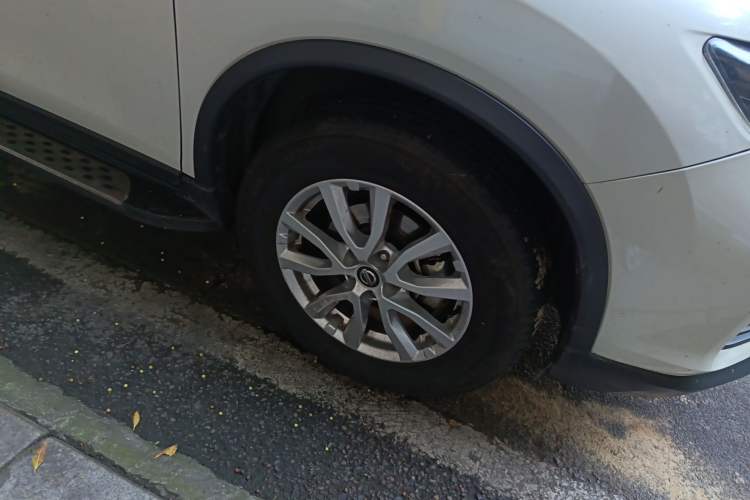Used Nissan X-Trail 2019 2.0L CVT Comfort Edition 2WD Right Front Wheel Hub