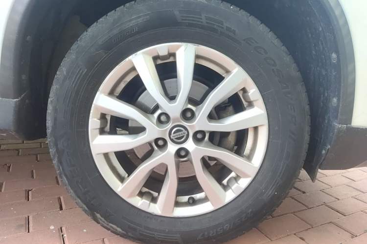 Used Nissan X-Trail 2019 2.0L CVT Comfort Edition 2WD Right Front Wheel Hub