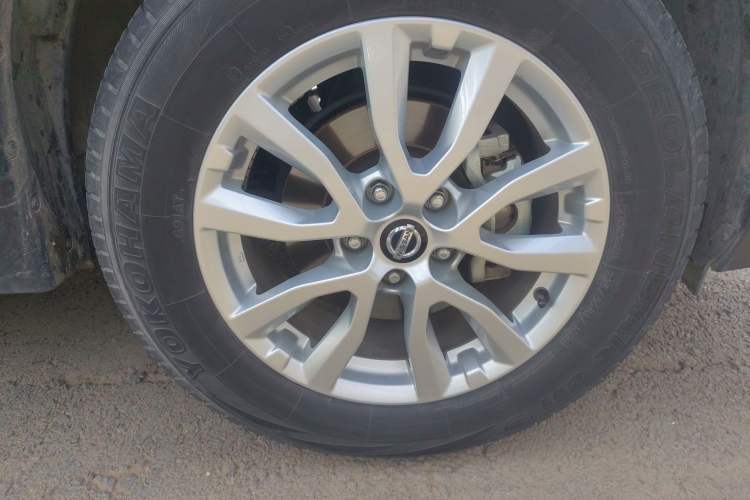 Used Nissan X-Trail 2019 2.0L CVT Smart Connect Comfort Edition 2WD Right Front Wheel Hub