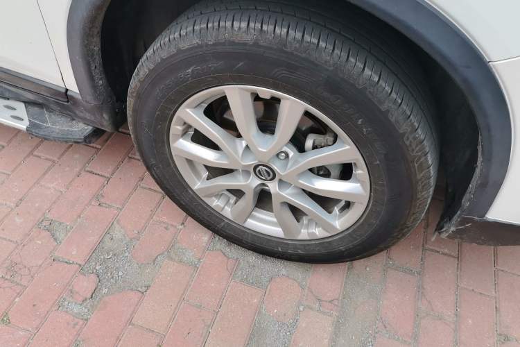 Used Nissan X-Trail 2019 2.0L CVT Comfort Edition 2WD Right Front Wheel Hub
