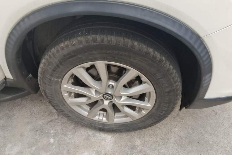 Used Nissan X-Trail 2019 2.0L CVT Comfort Edition 2WD Right Front Wheel Hub