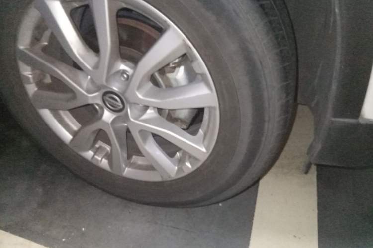 Used Nissan X-Trail 2019 2.0L CVT Smart Connect Comfort Edition 2WD Right Front Wheel Hub